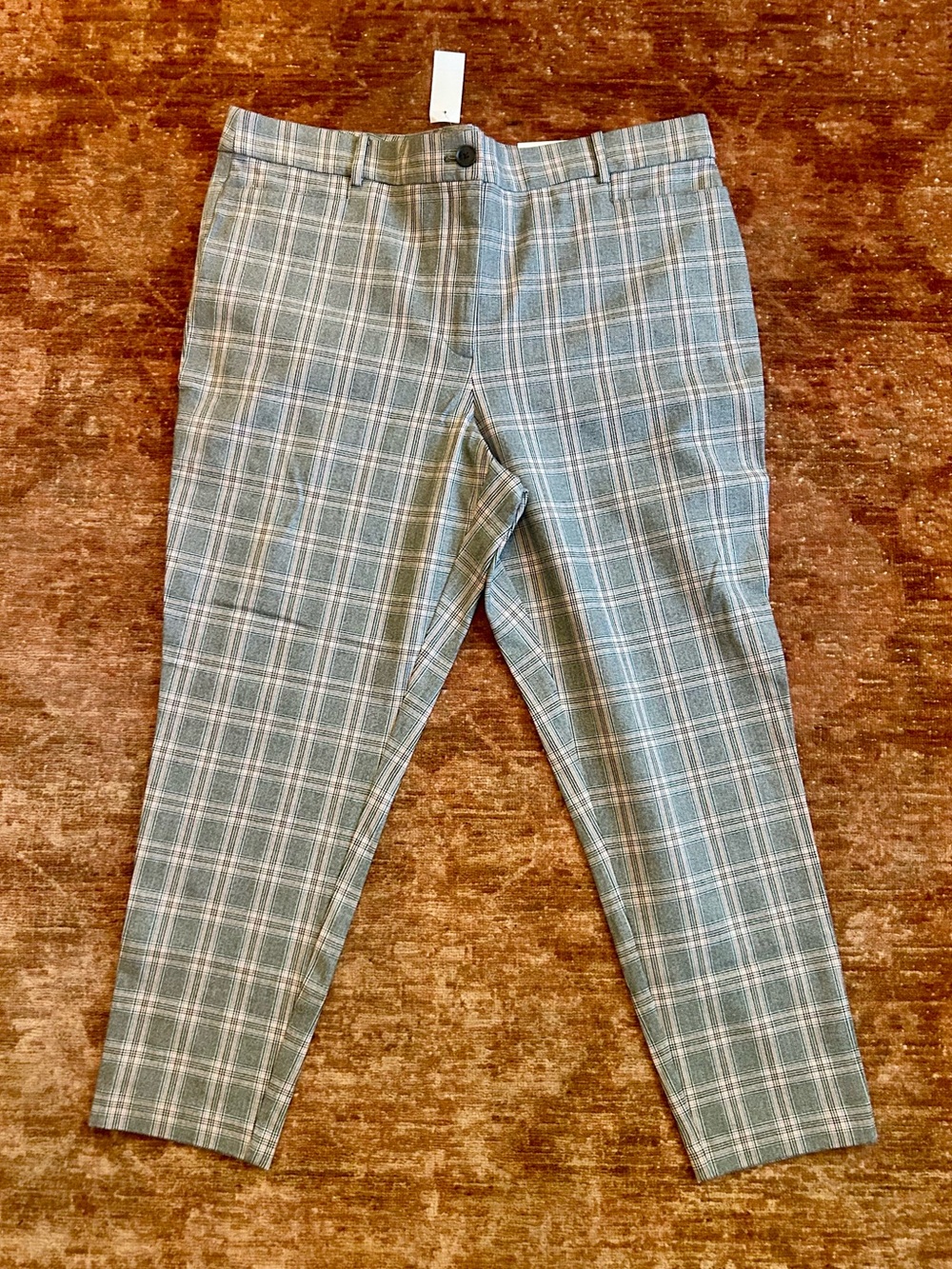 LOFT the skinny cropped pants. NWT. Size 18